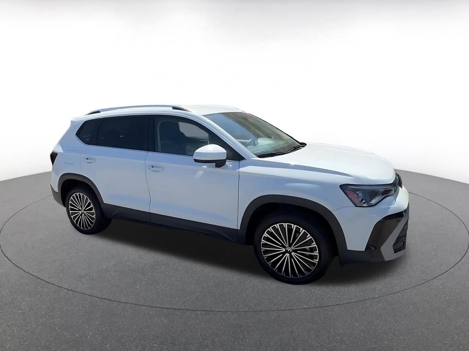 Thumbnail: 2025 Volkswagen Taos - 2