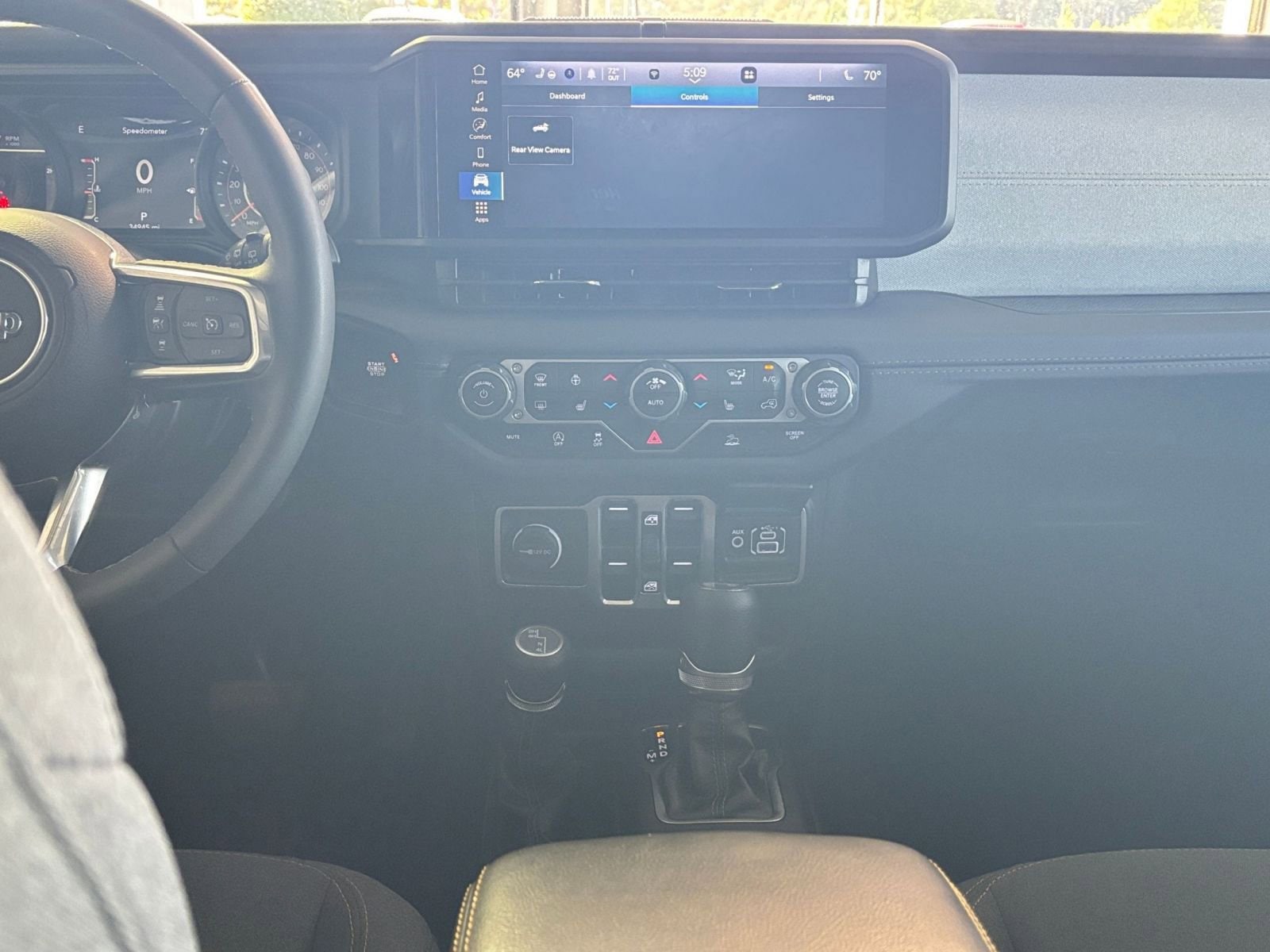 Thumbnail: 2025 Jeep Wrangler - 18