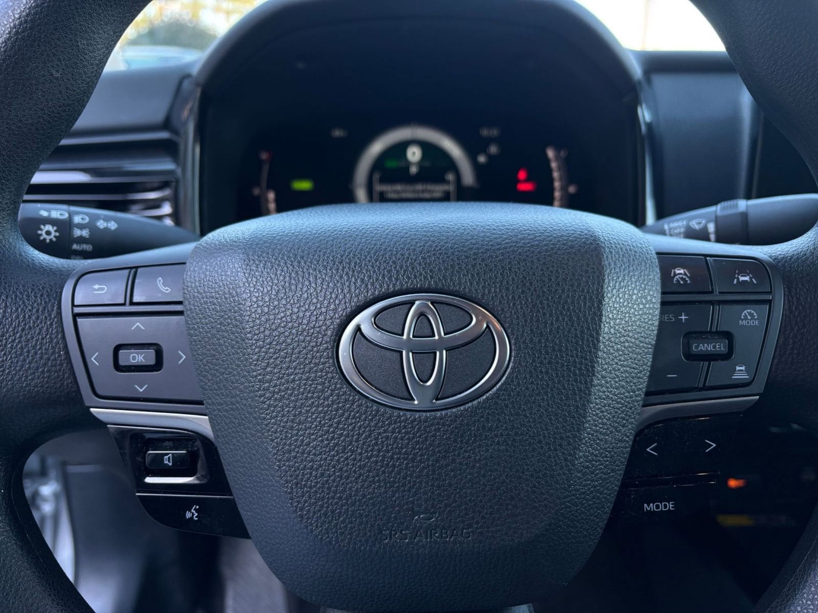 Thumbnail: 2025 Toyota Camry - 27