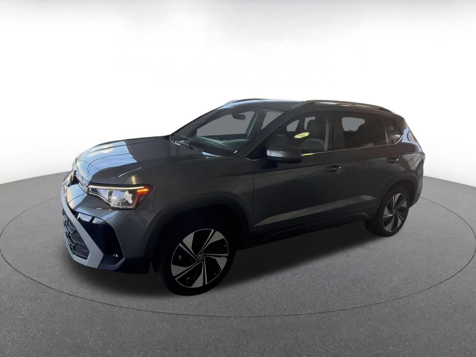 Thumbnail: 2025 Volkswagen Taos - 8