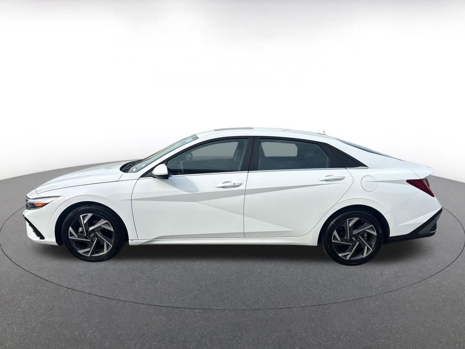 Thumbnail: 2025 Hyundai Elantra - 8