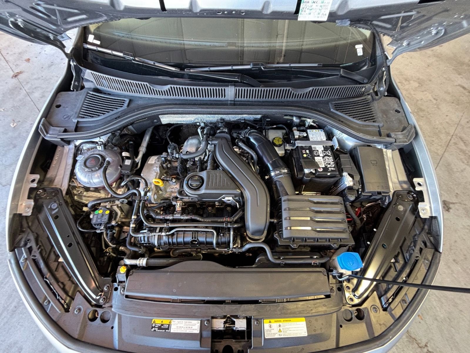 Thumbnail: 2025 Volkswagen Jetta - 31