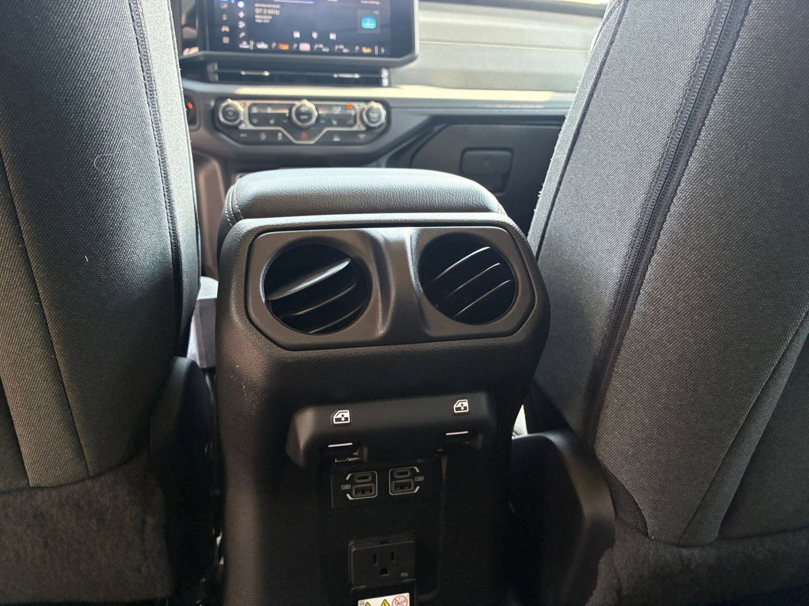Thumbnail: 2025 Jeep Wrangler - 25