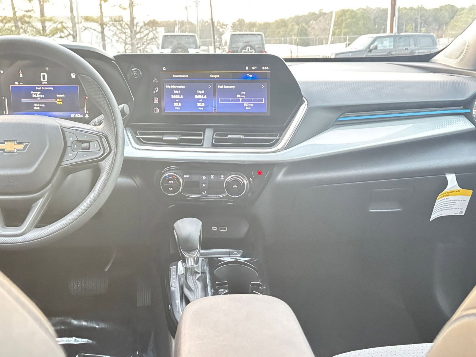 Thumbnail: 2025 Chevrolet Trax - 17