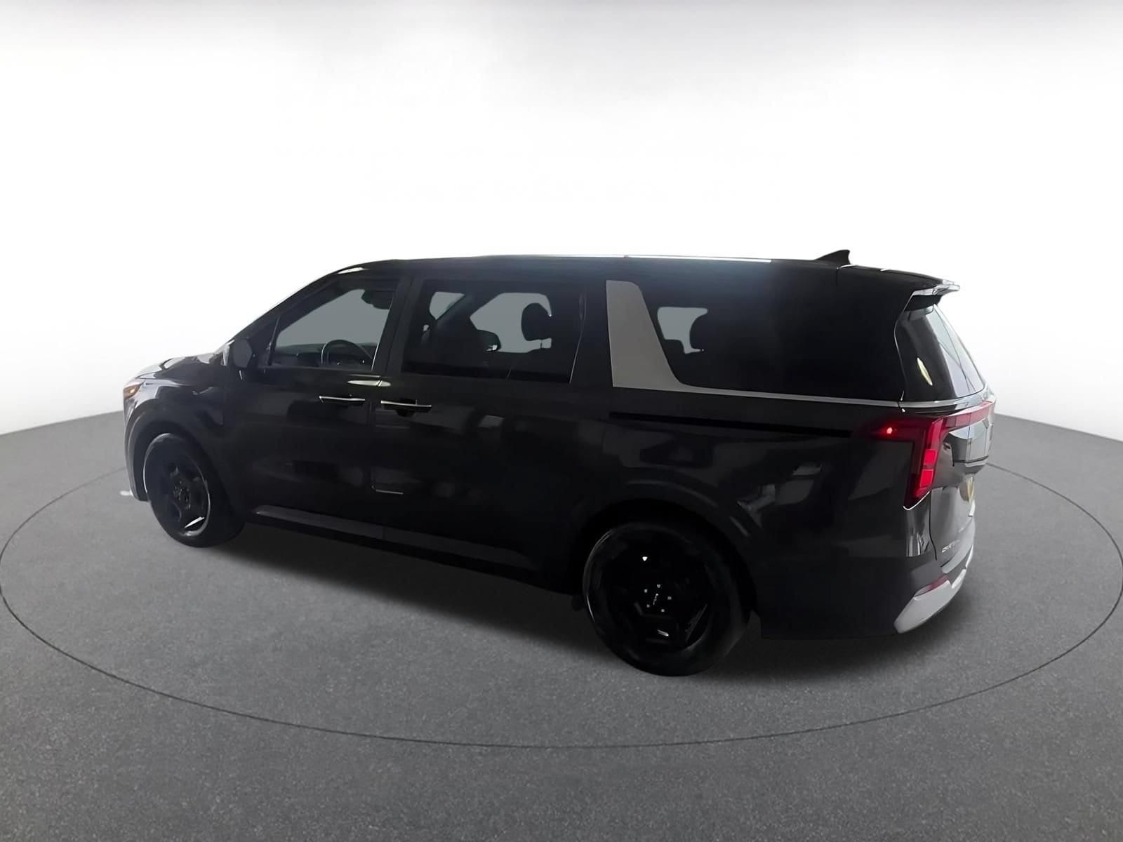 Thumbnail: 2026 Kia Carnival - 10