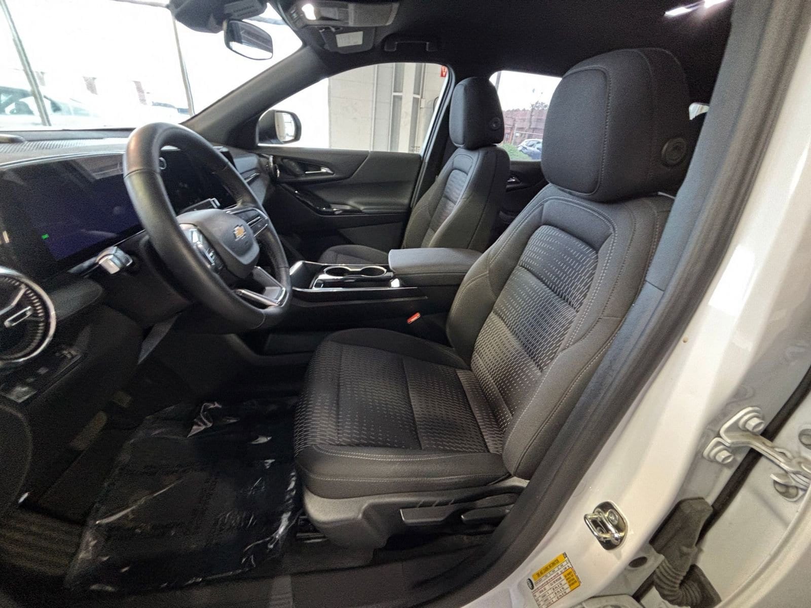 Thumbnail: 2025 Chevrolet Equinox - 26