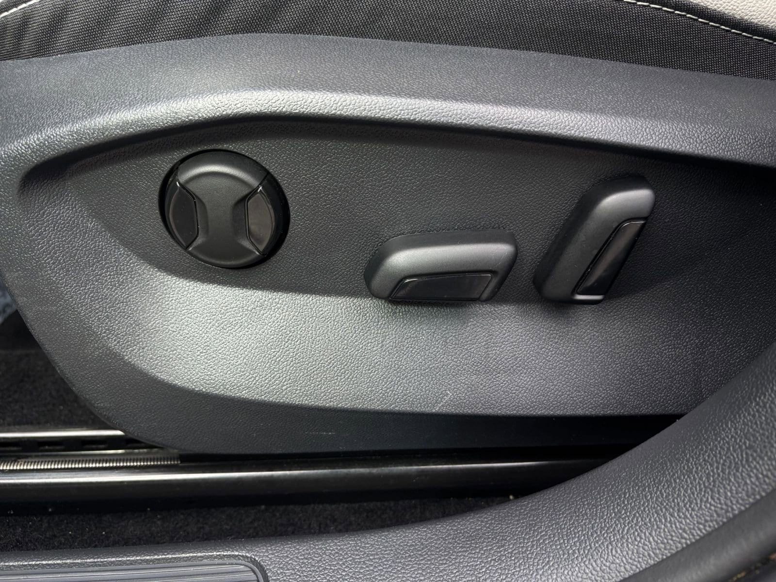 Thumbnail: 2025 Volkswagen Taos - 25