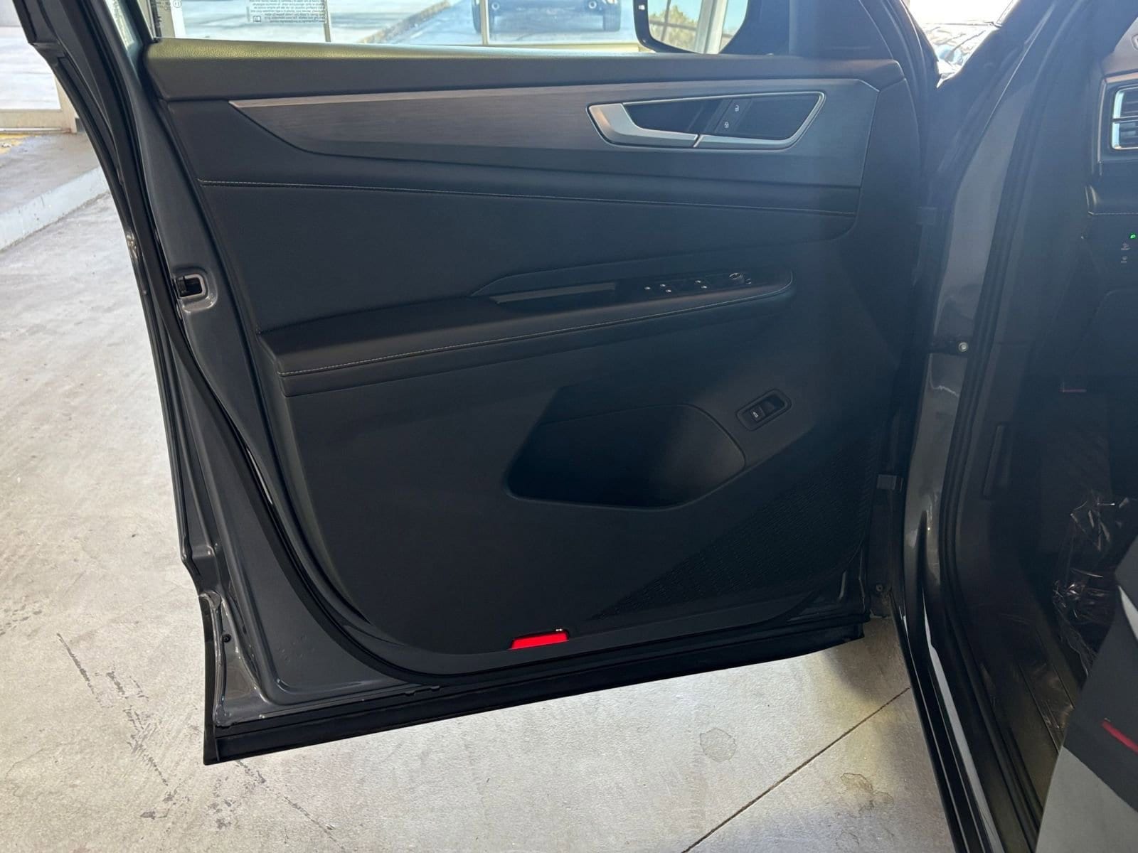 Thumbnail: 2025 Volkswagen Atlas - 18