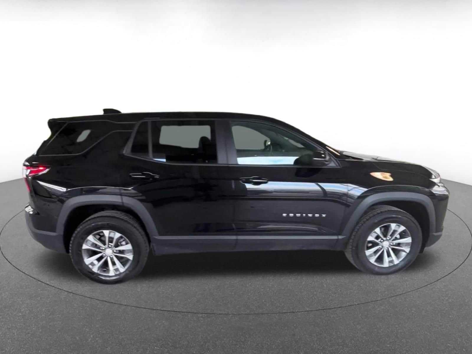 Thumbnail: 2025 Chevrolet Equinox - 18