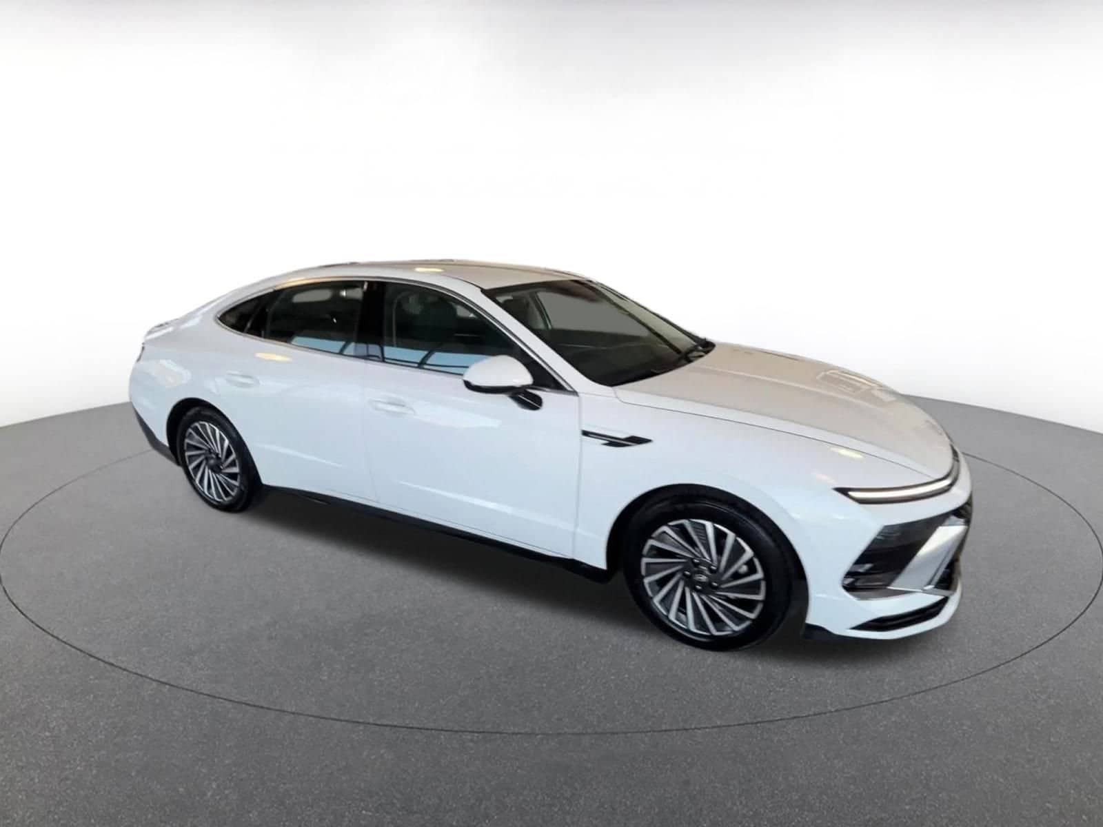 Thumbnail: 2025 Hyundai Sonata - 2