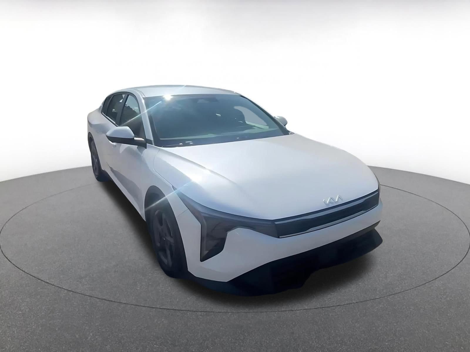 Thumbnail: 2025 Kia K4 - 3