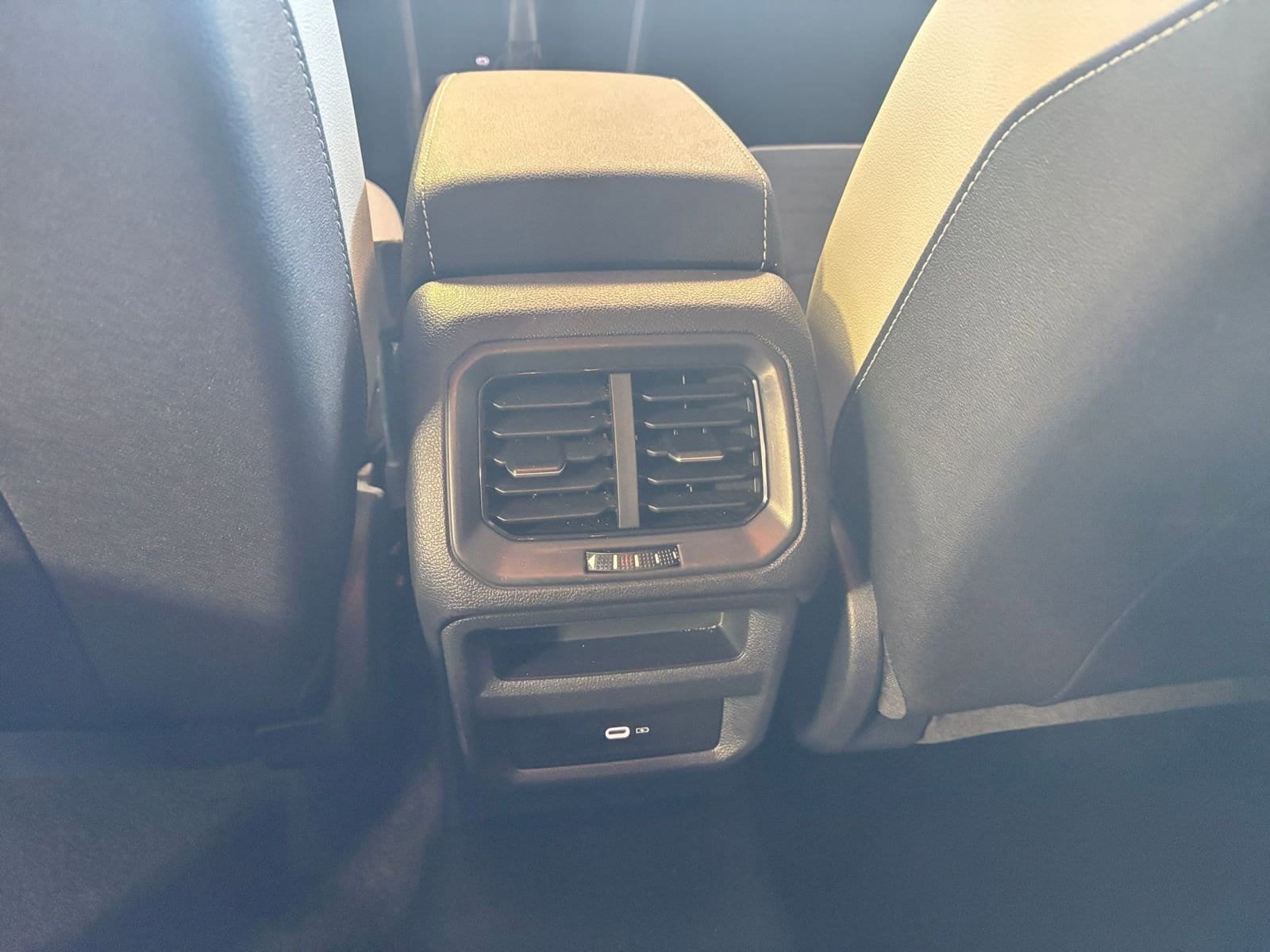 Thumbnail: 2025 Volkswagen Taos - 30