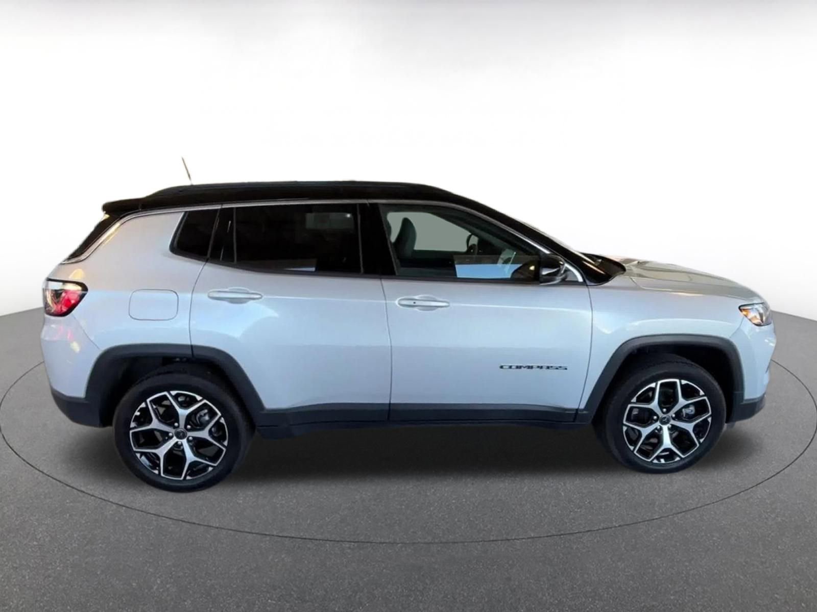 Thumbnail: 2025 Jeep Compass - 16