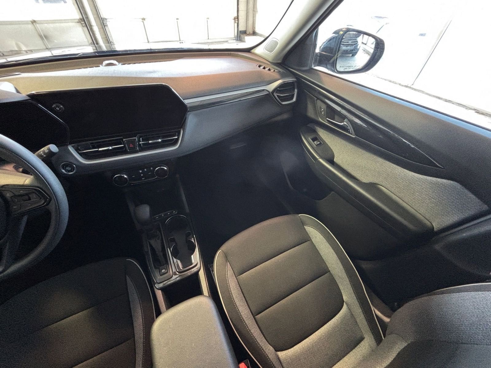 Thumbnail: 2025 Chevrolet TrailBlazer - 33