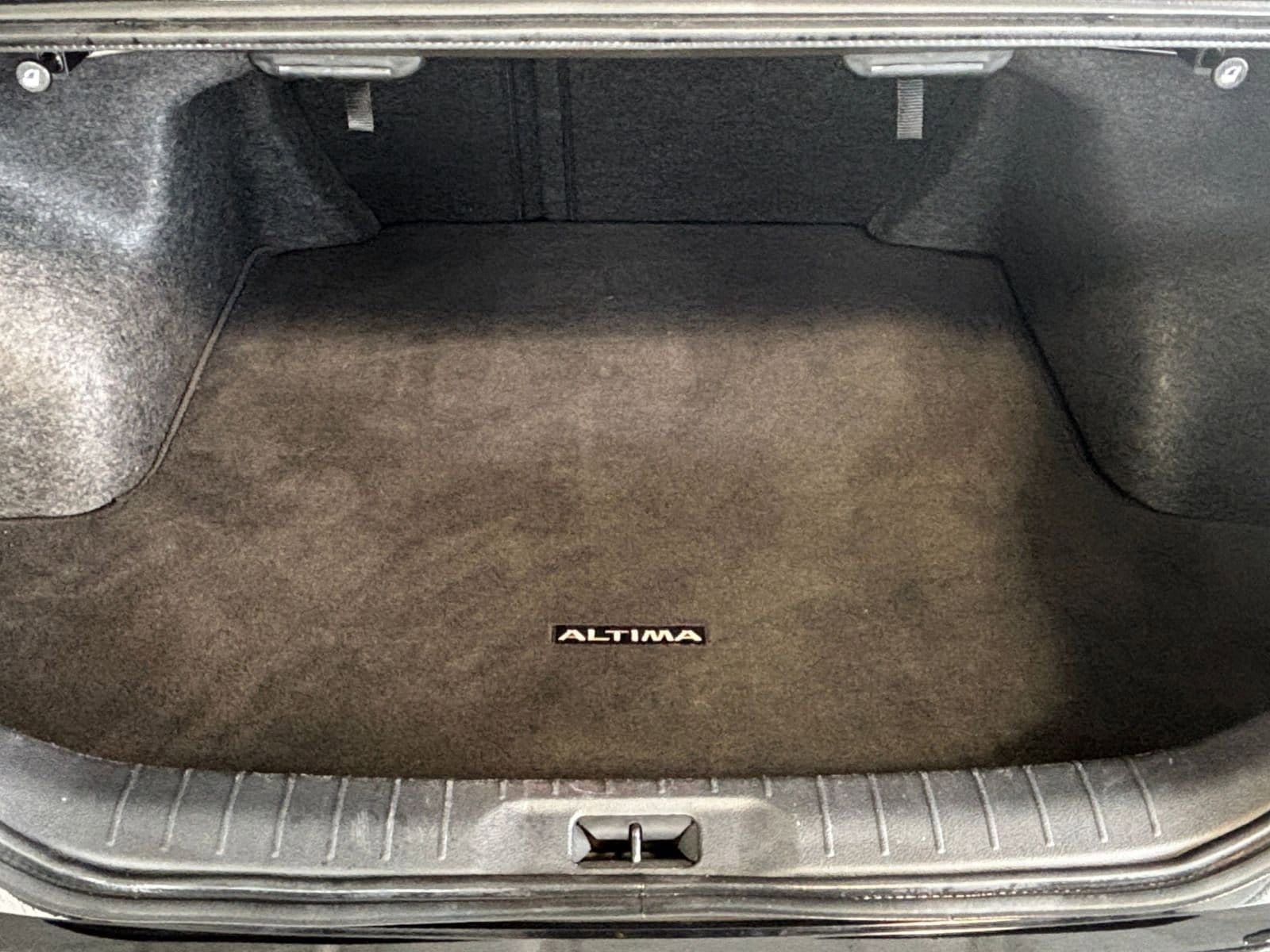 Thumbnail: 2025 Nissan Altima - 32