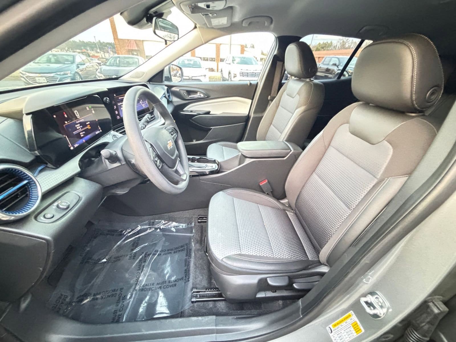 Thumbnail: 2025 Chevrolet Trax - 27