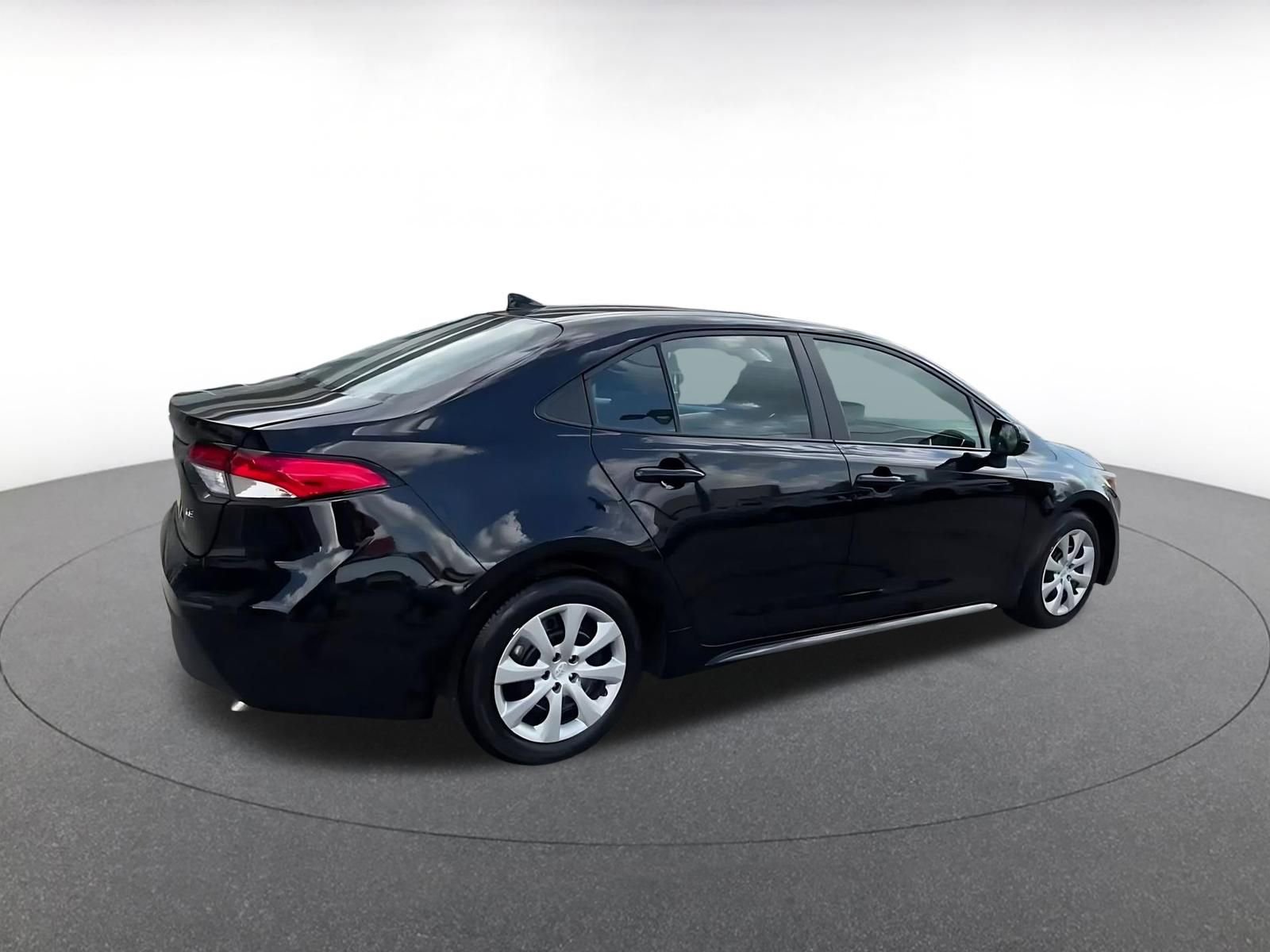 Thumbnail: 2025 Toyota Corolla - 13