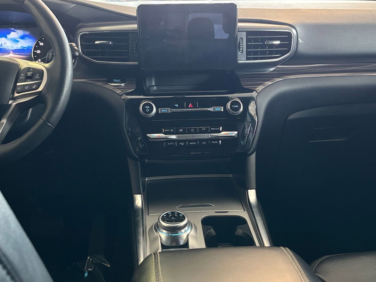 Thumbnail: 2024 Ford Explorer - 34