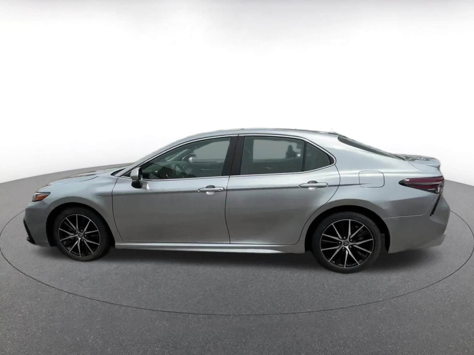 2024 Toyota Camry SE 8