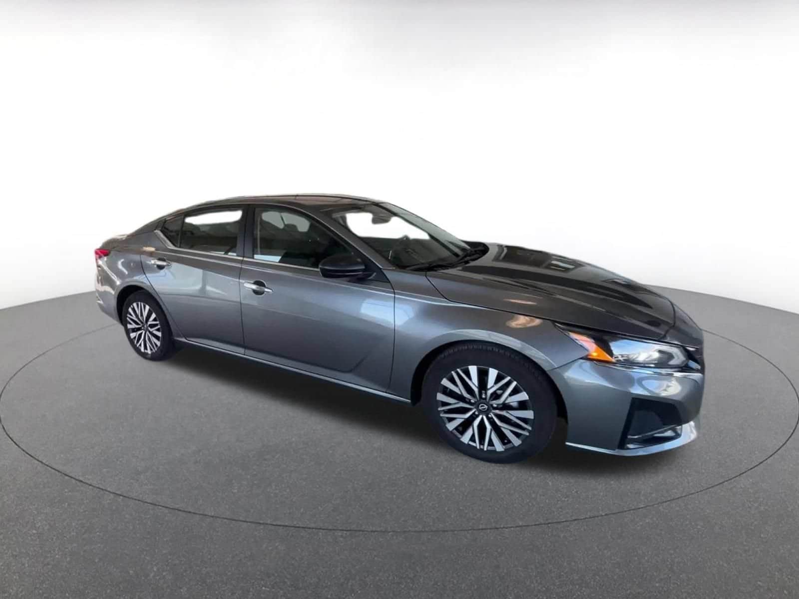 Thumbnail: 2025 Nissan Altima - 2