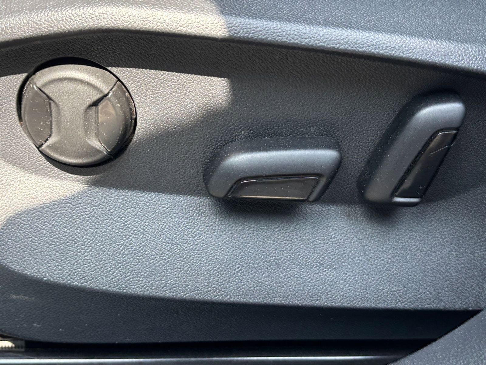 Thumbnail: 2025 Volkswagen Taos - 22