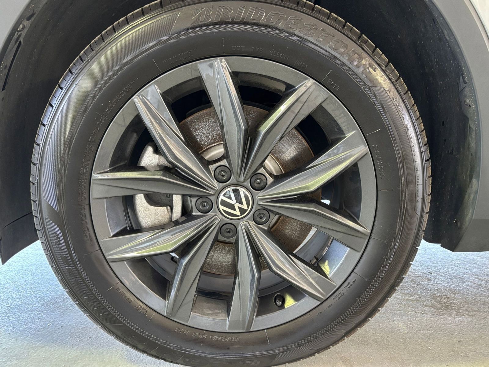2024 Volkswagen Tiguan 2.0T 29