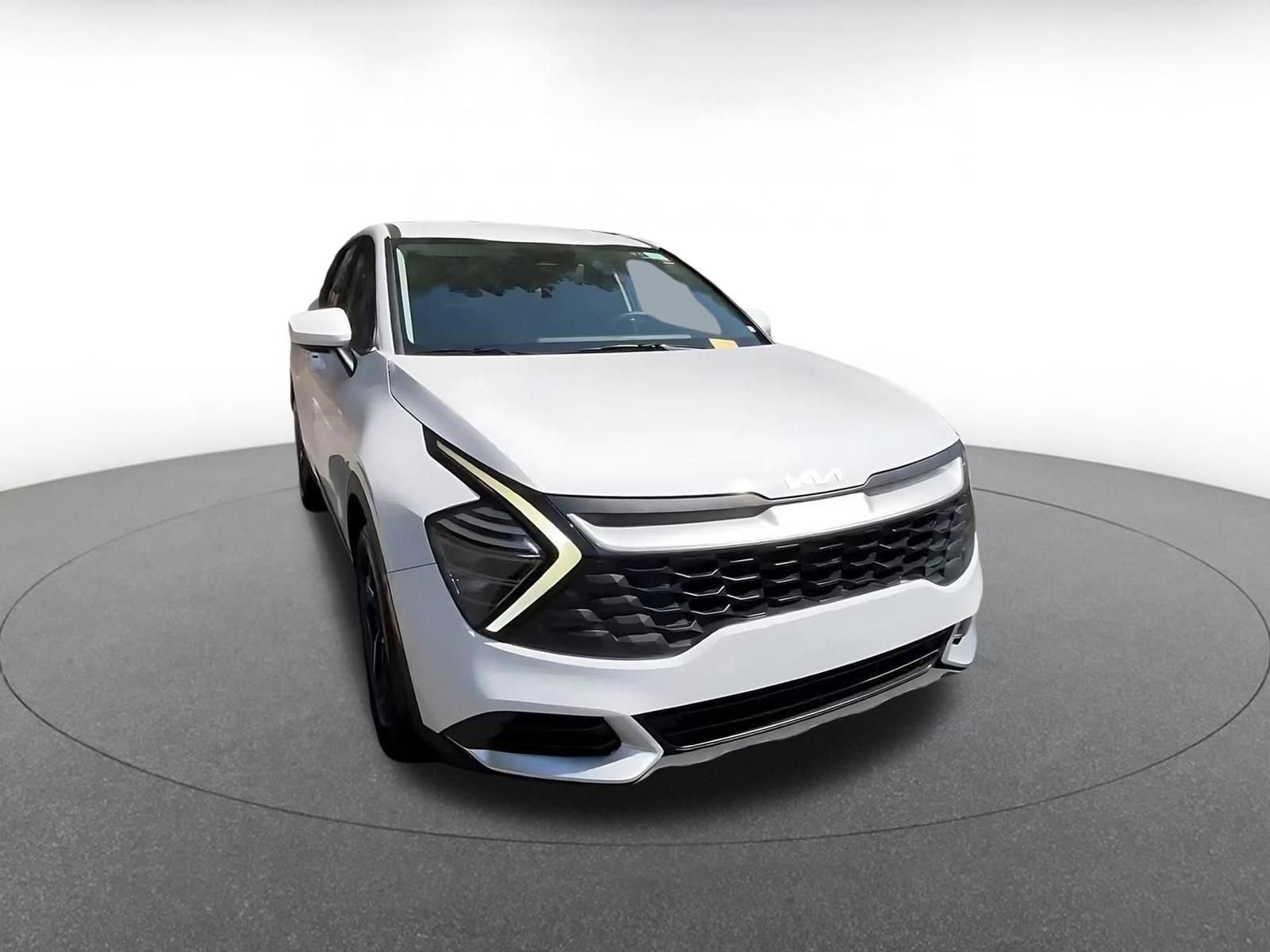 Thumbnail: 2025 Kia Sportage - 3