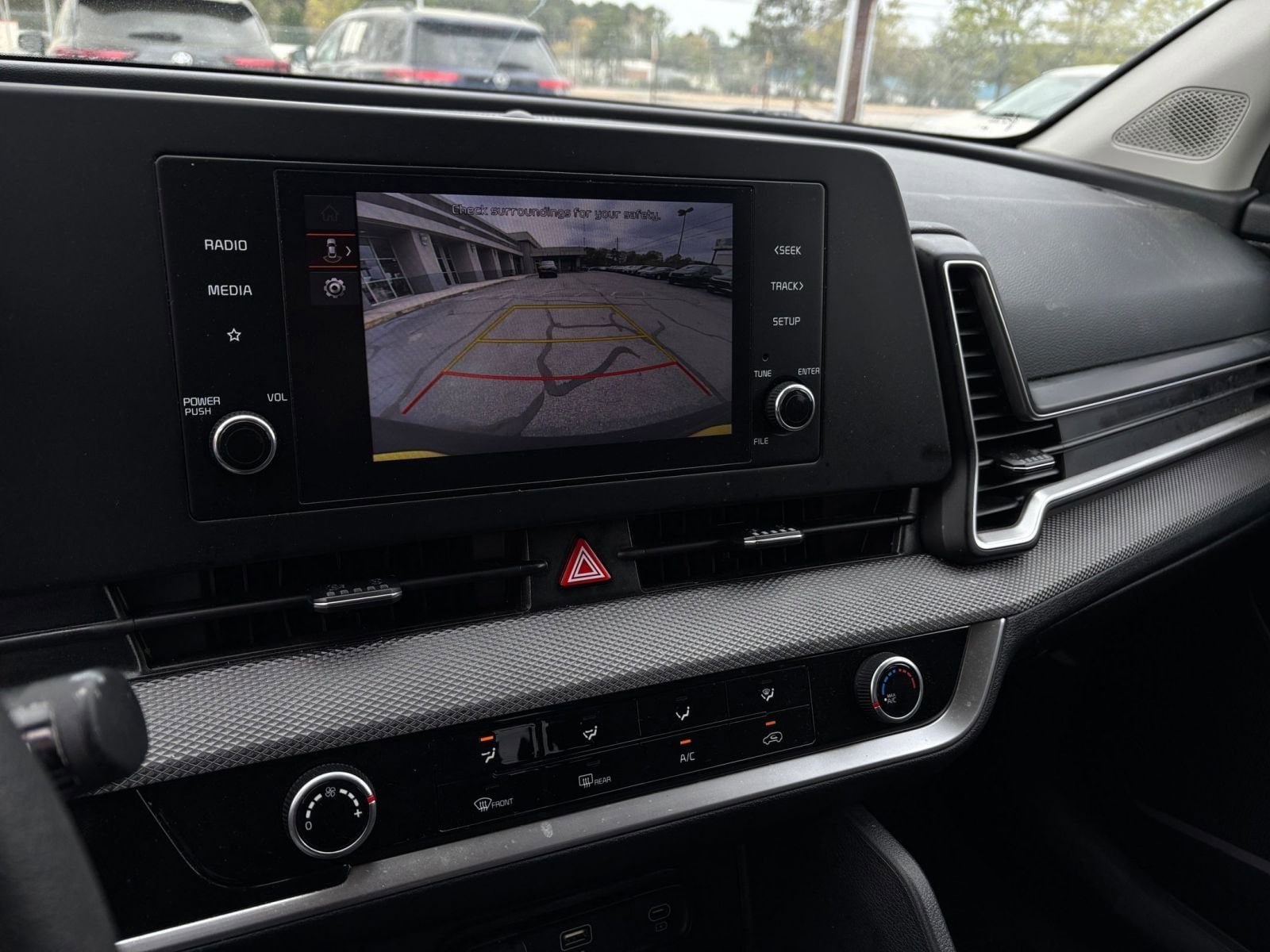 Thumbnail: 2025 Kia Sportage - 23