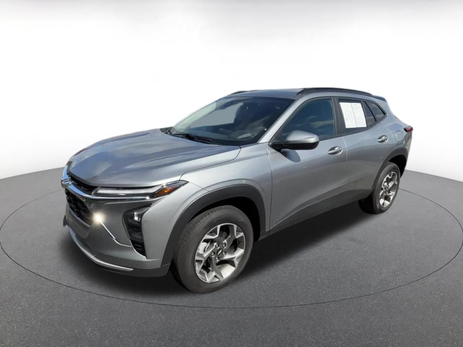 Thumbnail: 2025 Chevrolet Trax - 6