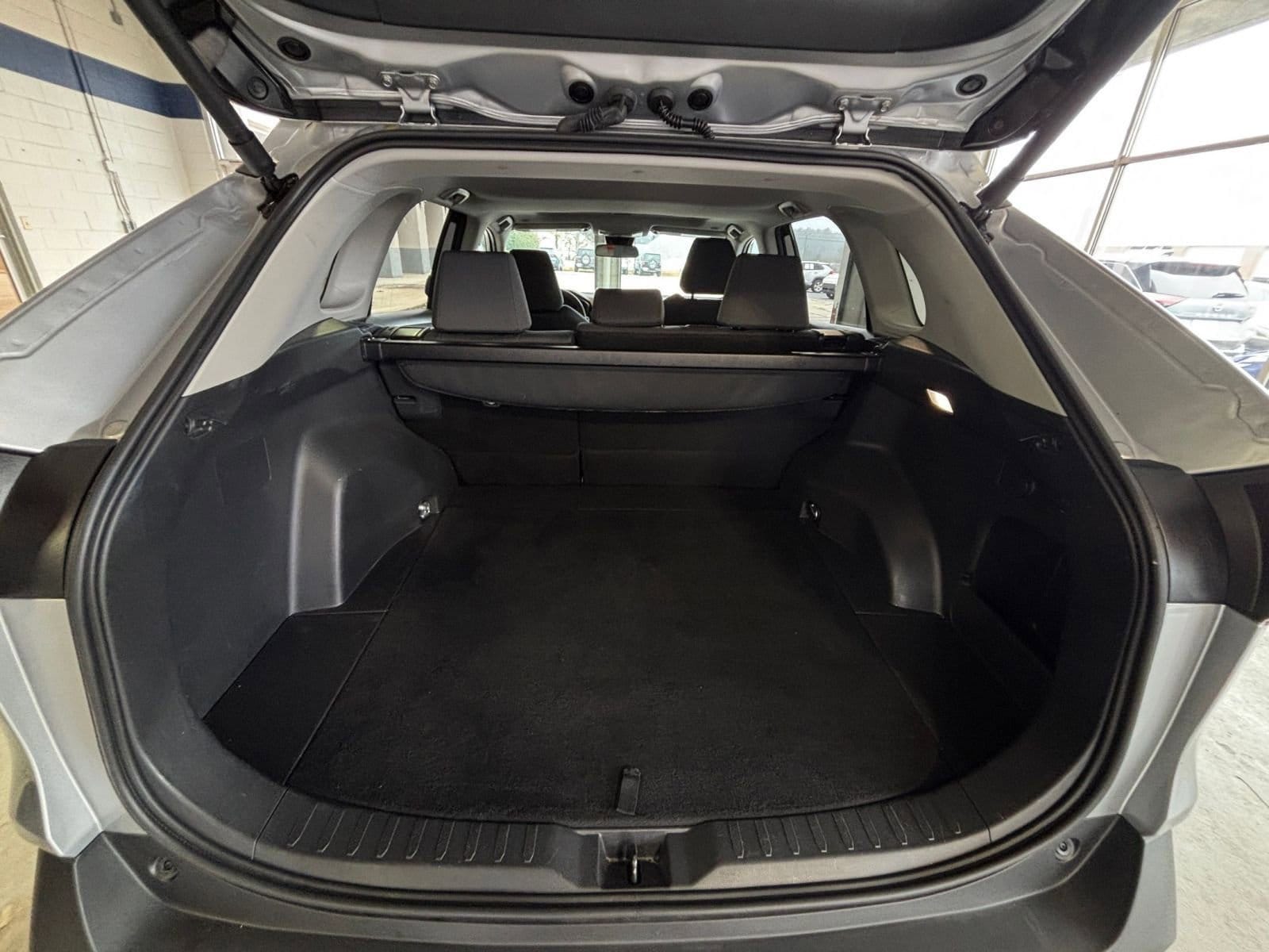 Thumbnail: 2025 Toyota RAV4 - 33