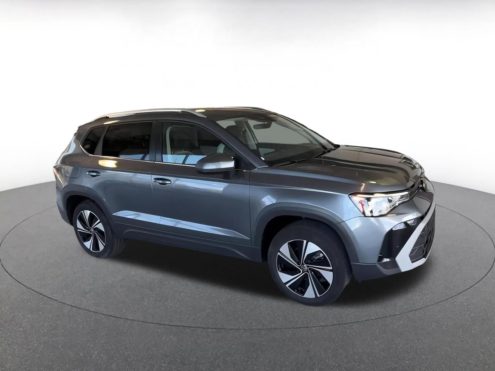 Thumbnail: 2025 Volkswagen Taos - 1