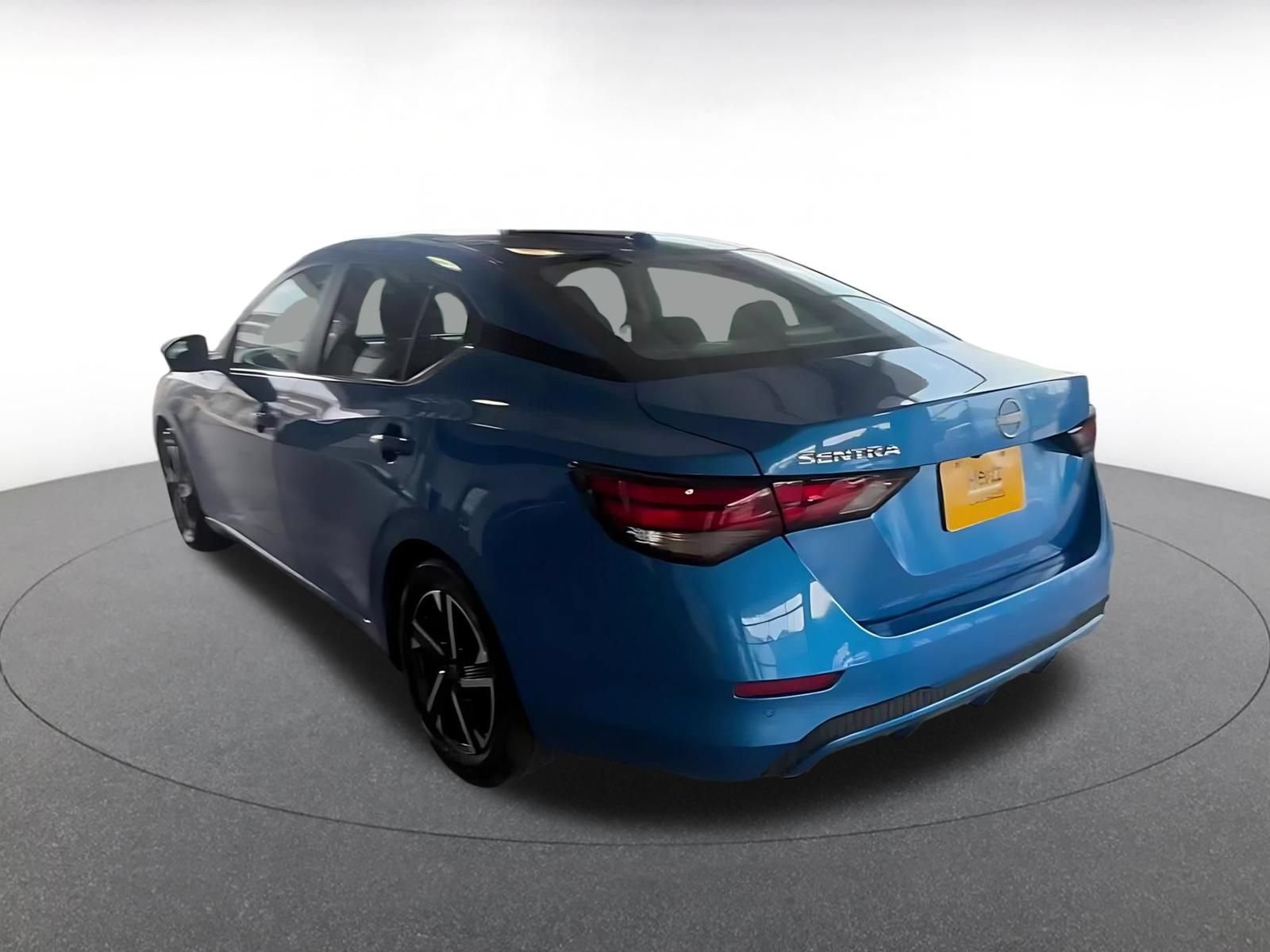 Thumbnail: 2025 Nissan Sentra - 11
