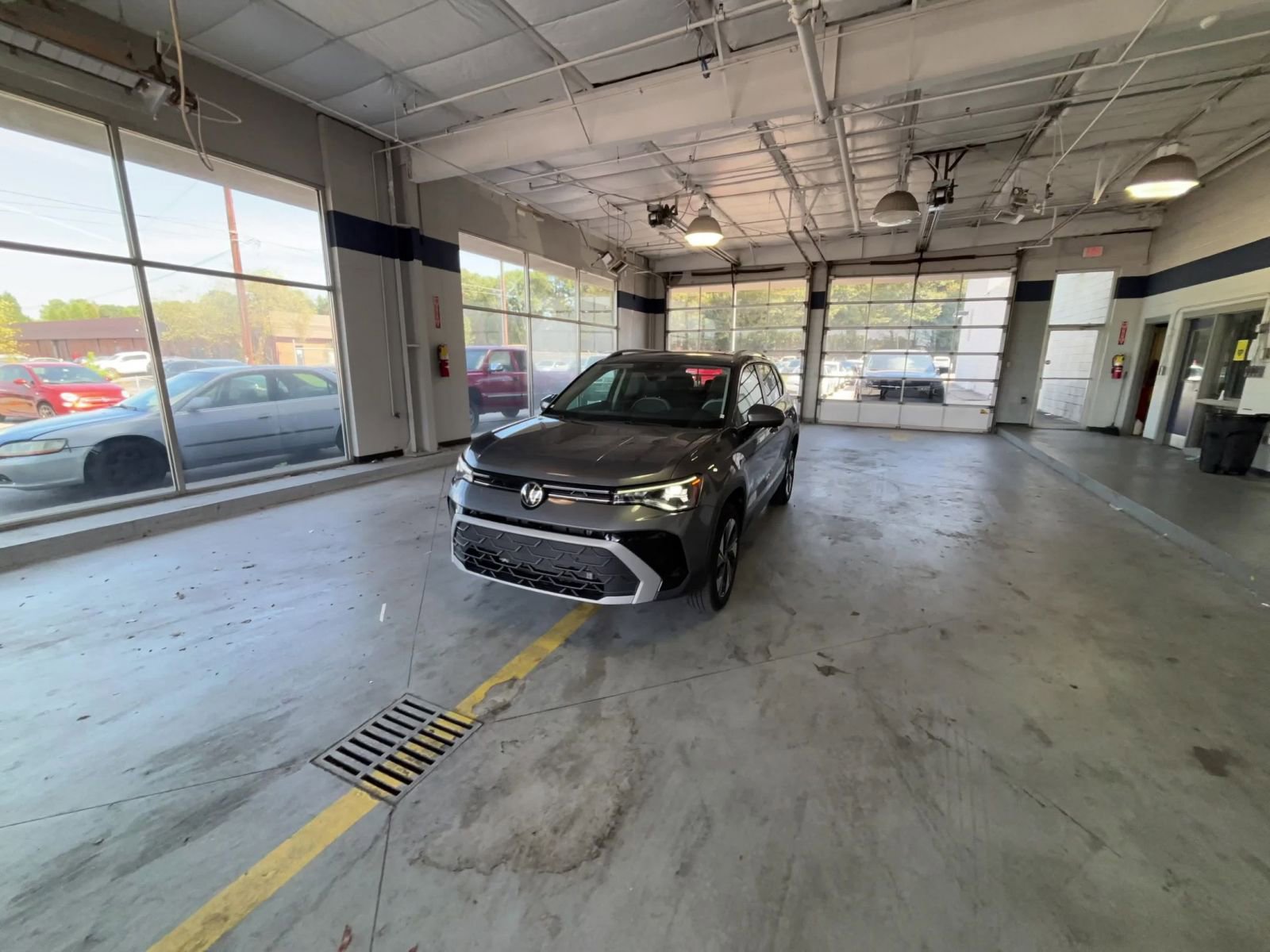 Thumbnail: 2025 Volkswagen Taos - 22