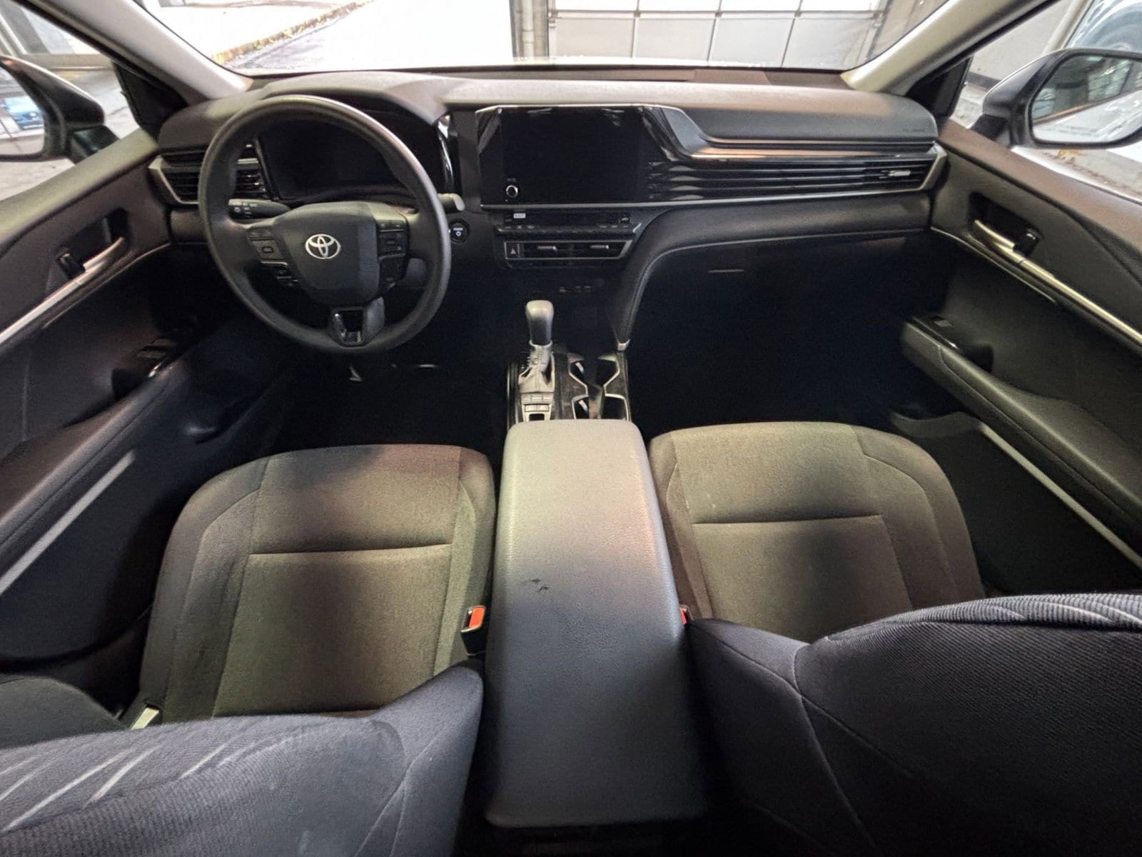 Thumbnail: 2025 Toyota Camry - 32