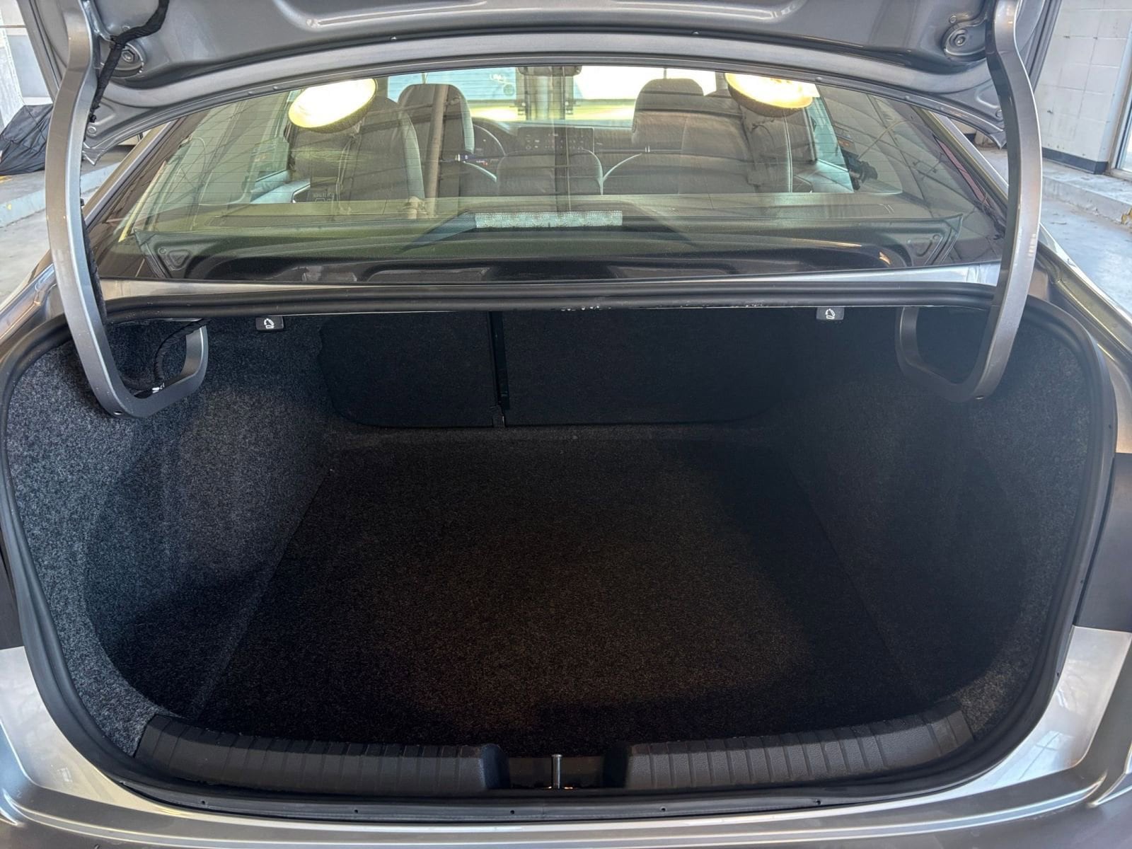 Thumbnail: 2025 Volkswagen Jetta - 32