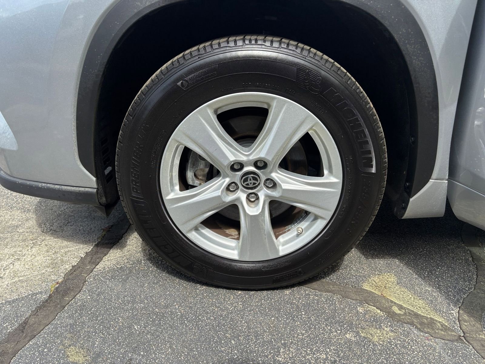 Thumbnail: 2025 Toyota Highlander - 31