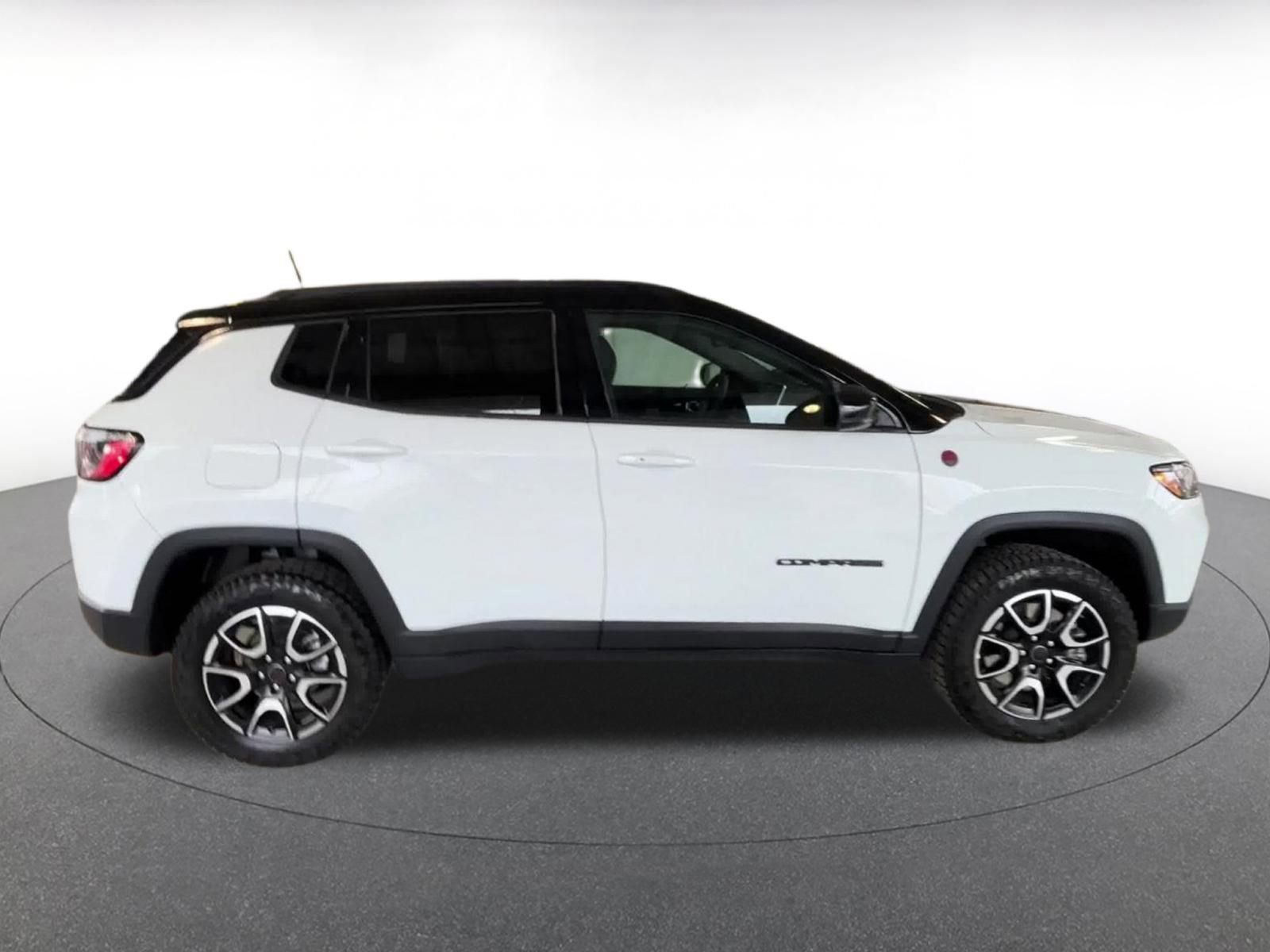 Thumbnail: 2025 Jeep Compass - 22