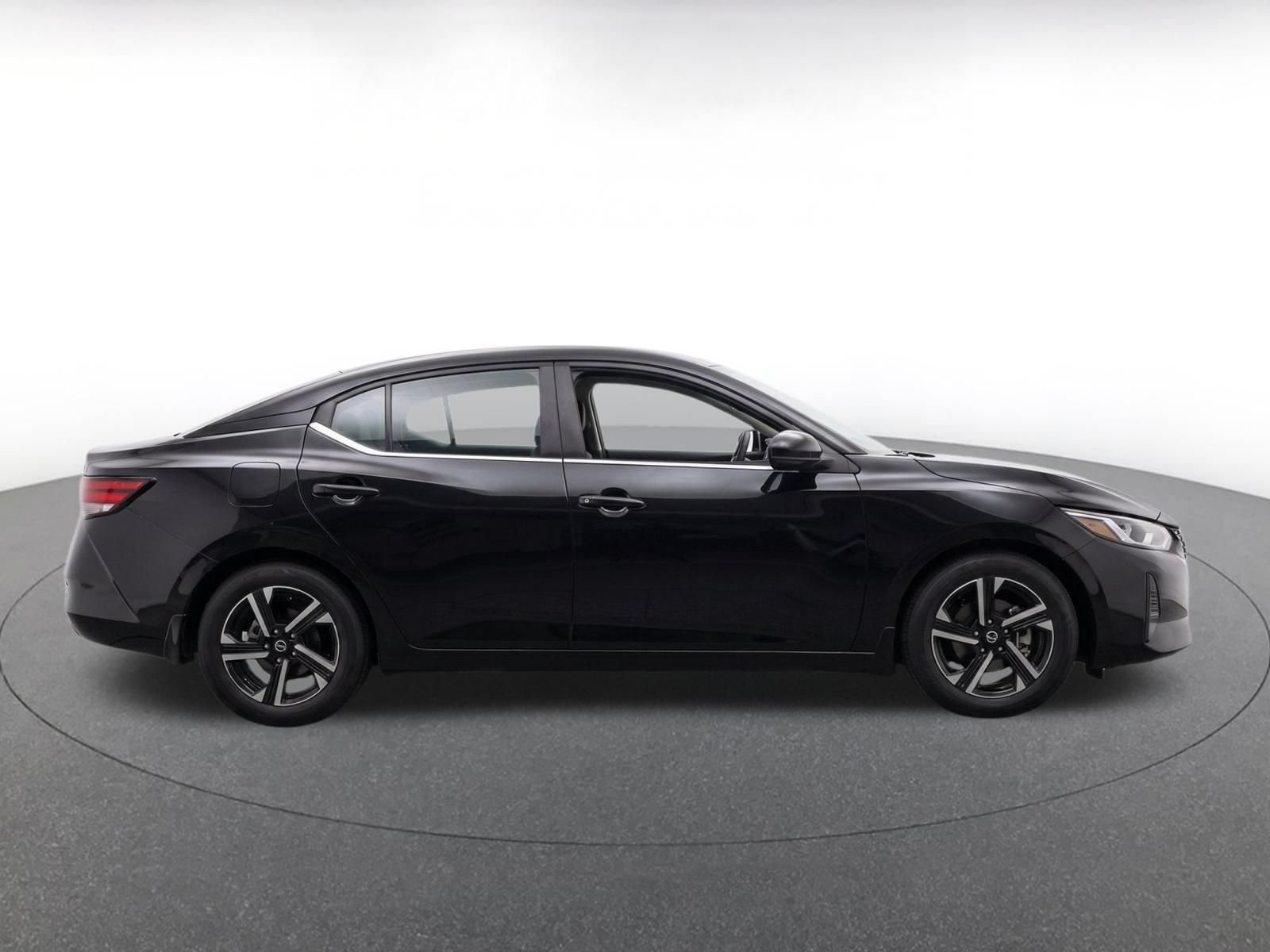 Thumbnail: 2025 Nissan Sentra - 10