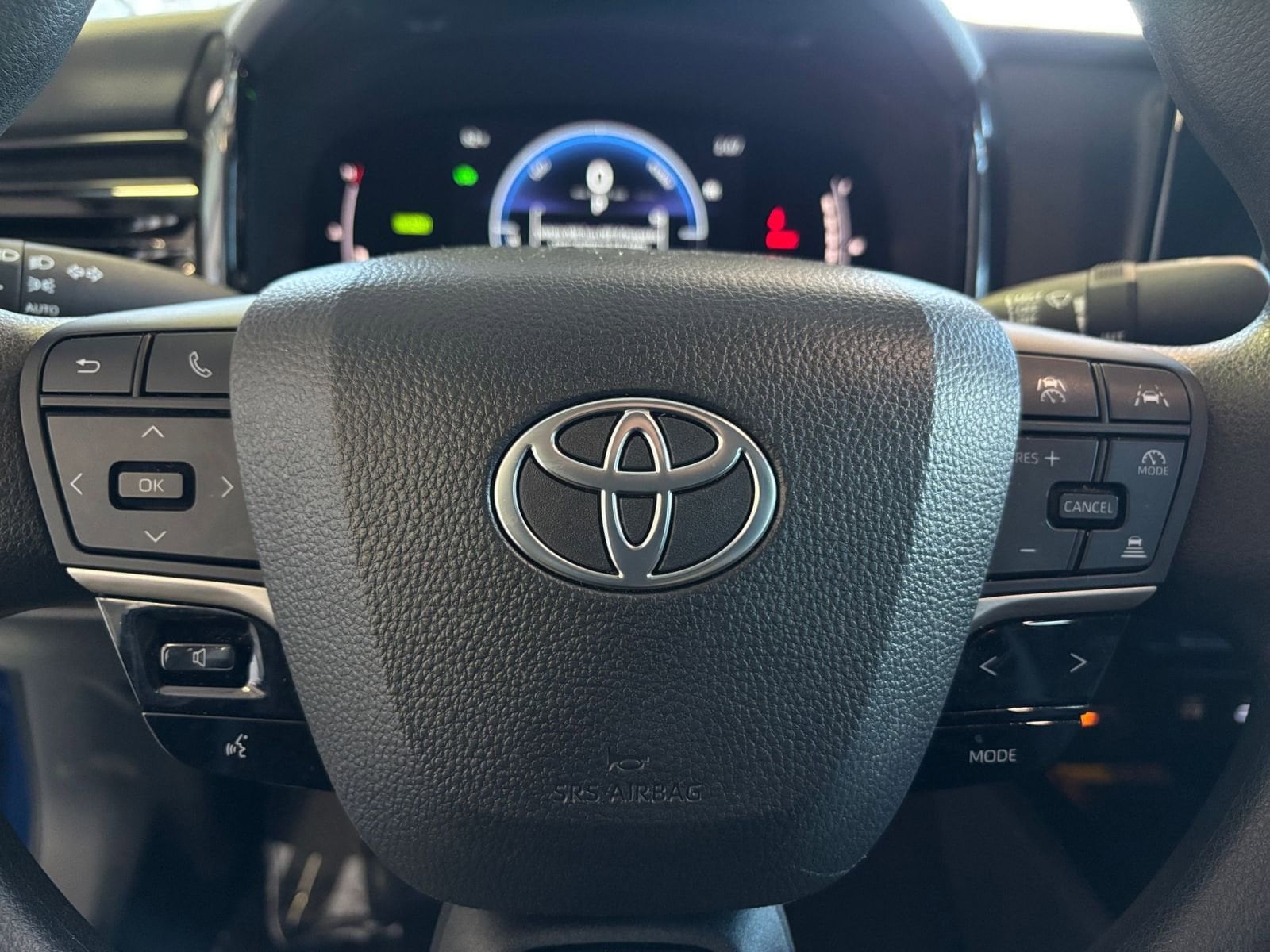 Thumbnail: 2025 Toyota Camry - 32