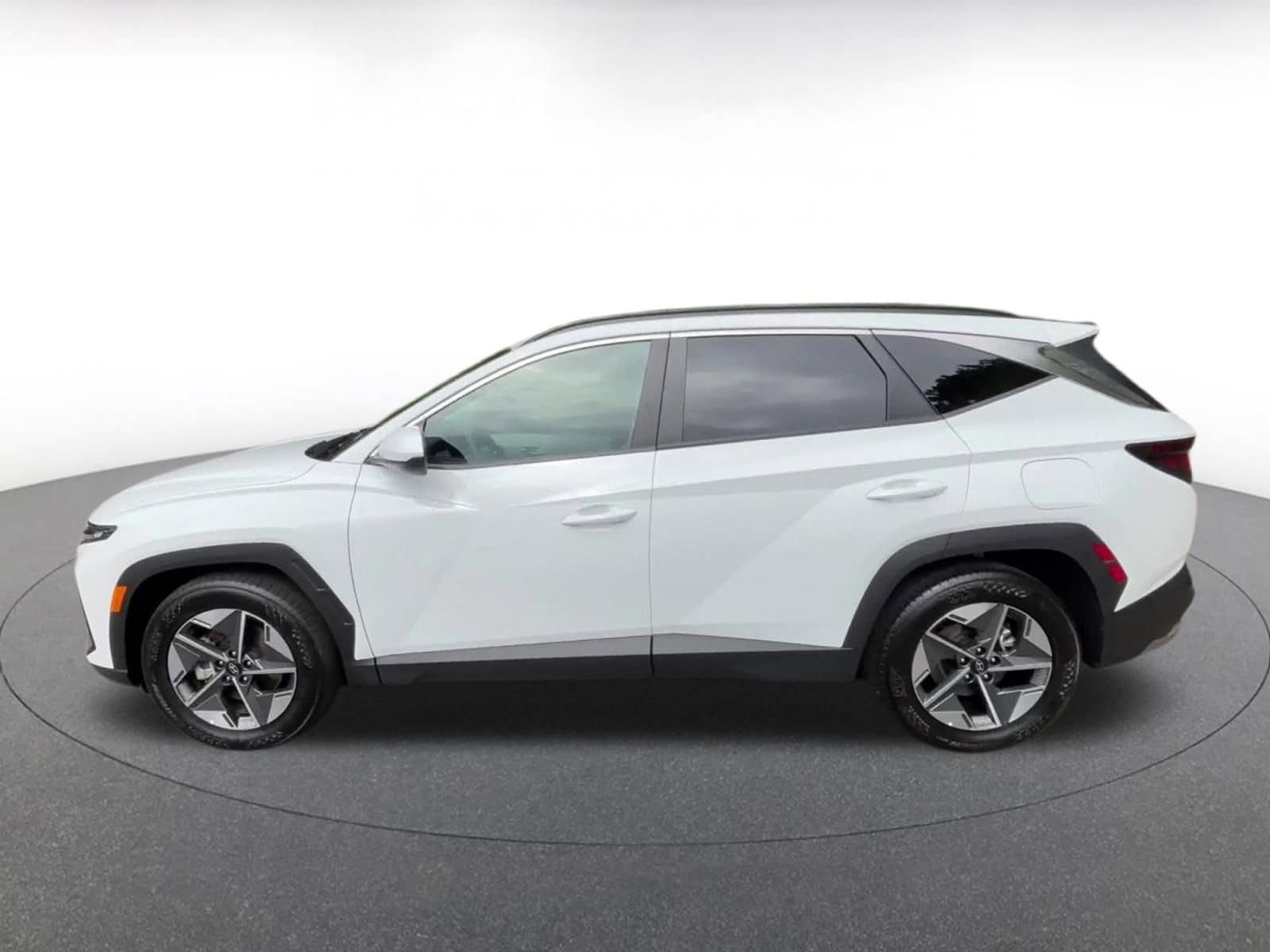 Thumbnail: 2025 Hyundai Tucson - 8