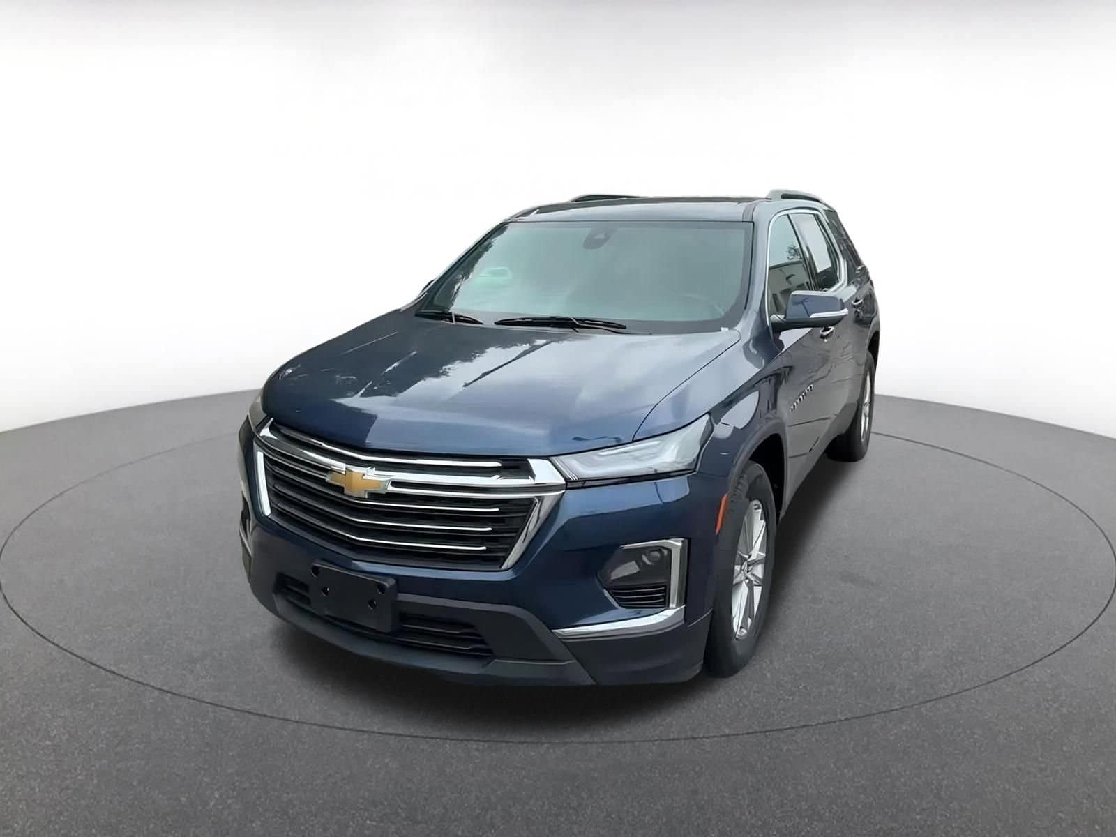 Thumbnail: 2023 Chevrolet Traverse - 6