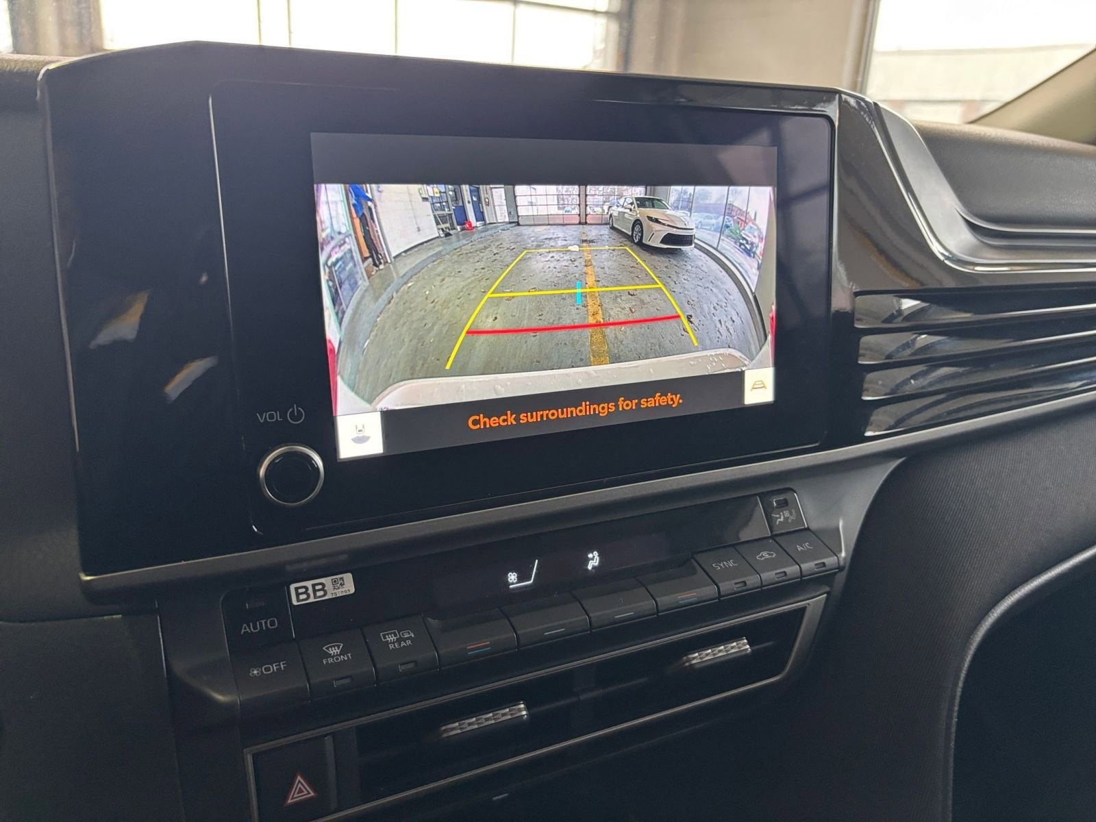 Thumbnail: 2025 Toyota Camry - 17