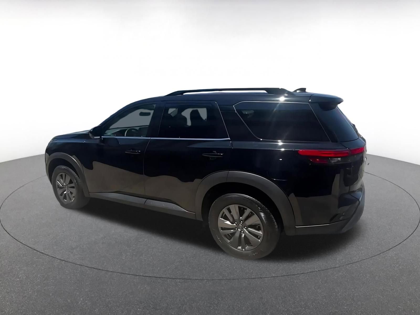 Thumbnail: 2025 Nissan Pathfinder - 15