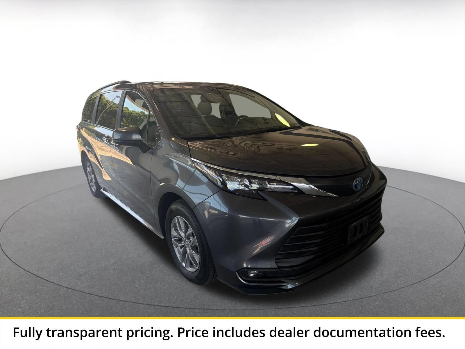 Thumbnail: 2025 Toyota Sienna - 1