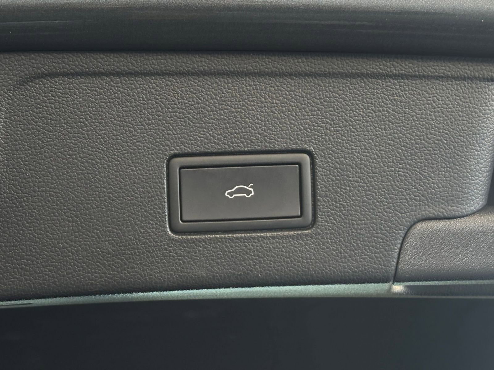 Thumbnail: 2025 Volkswagen Atlas - 23