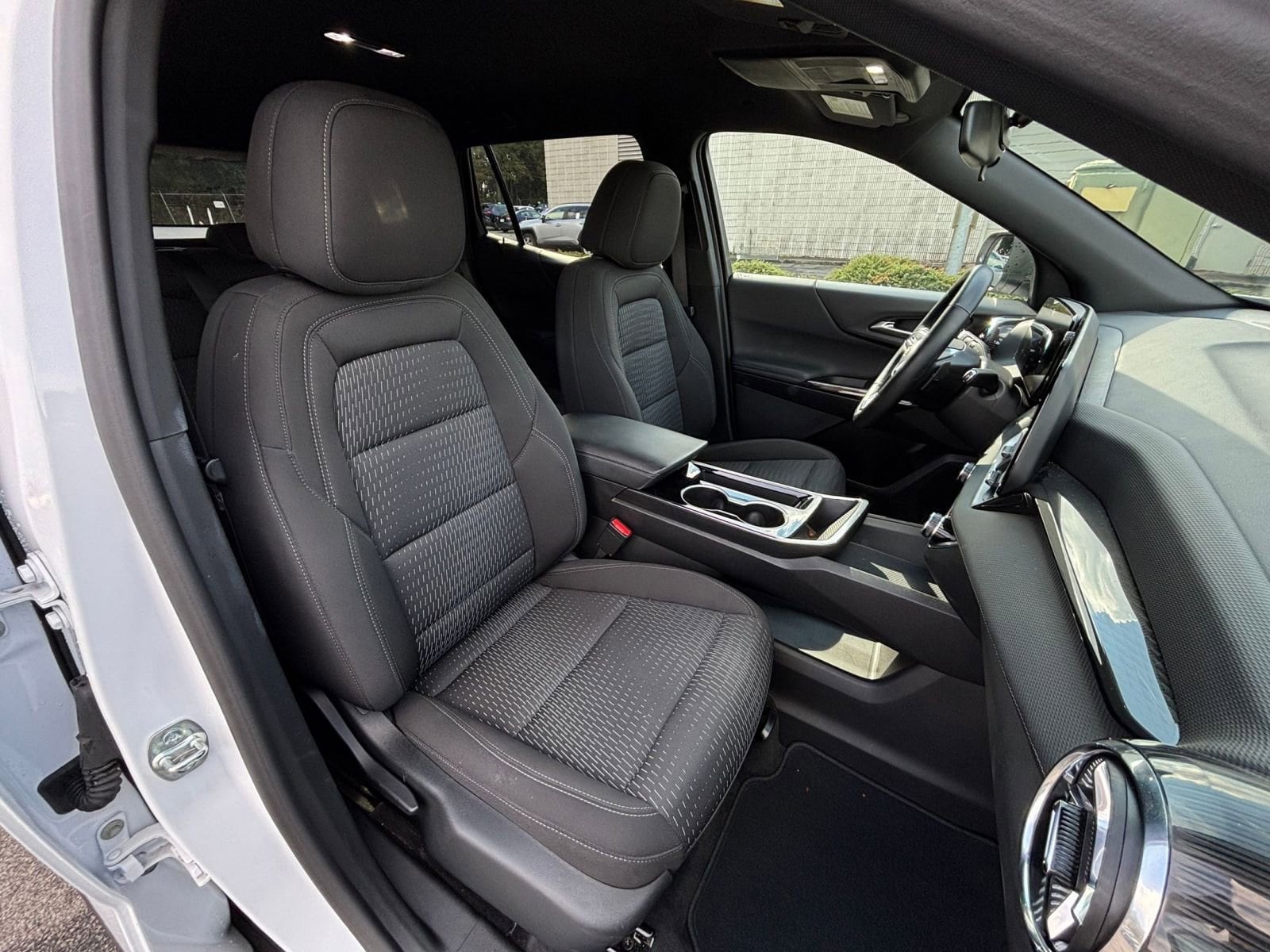 Thumbnail: 2025 Chevrolet Equinox - 35