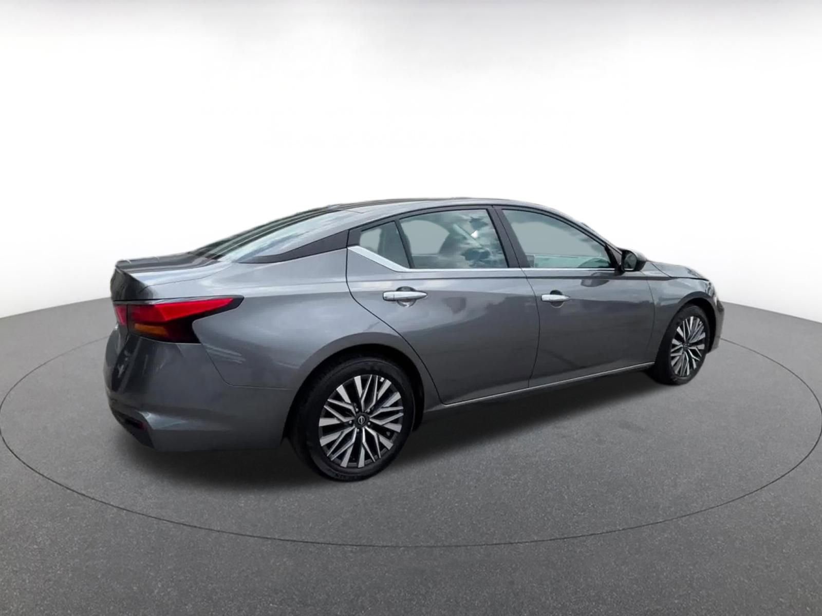 Thumbnail: 2025 Nissan Altima - 15