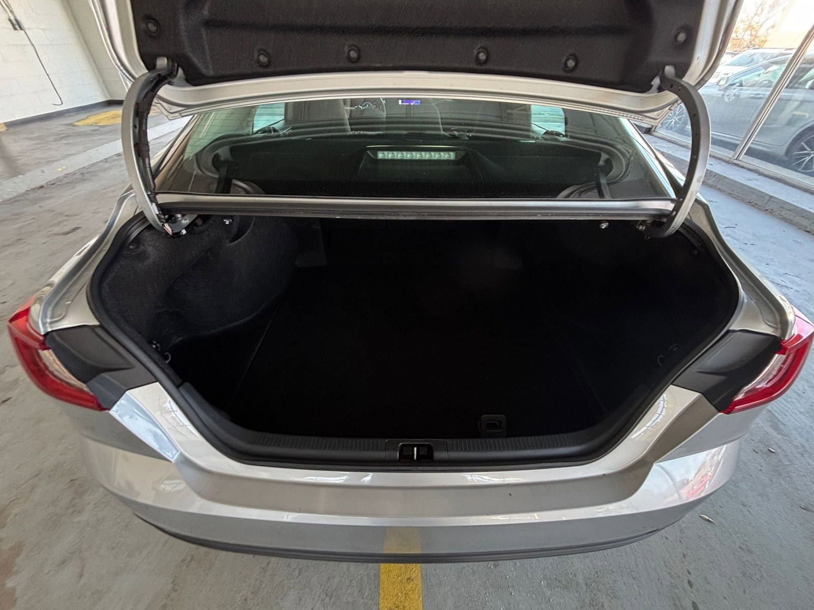 Thumbnail: 2025 Toyota Camry - 30