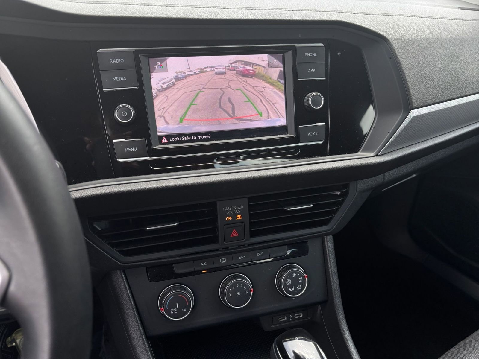 2024 Volkswagen Jetta S 21