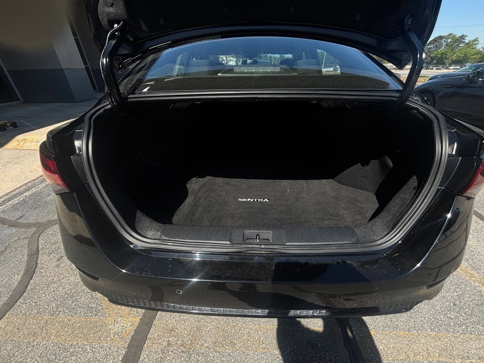 Thumbnail: 2025 Nissan Sentra - 28